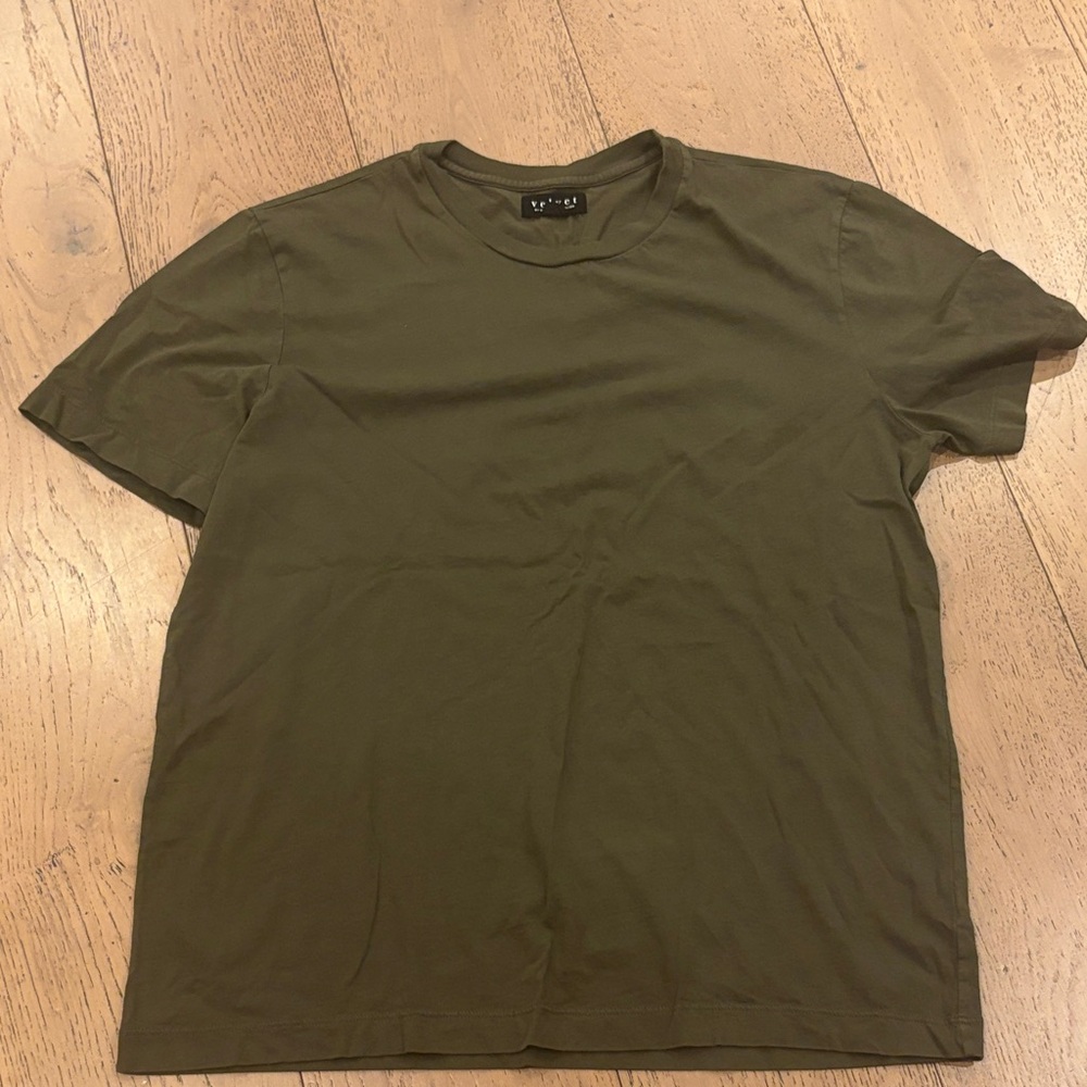 Velvet by Graham & Spencer Army Green Short Sleeve Tee